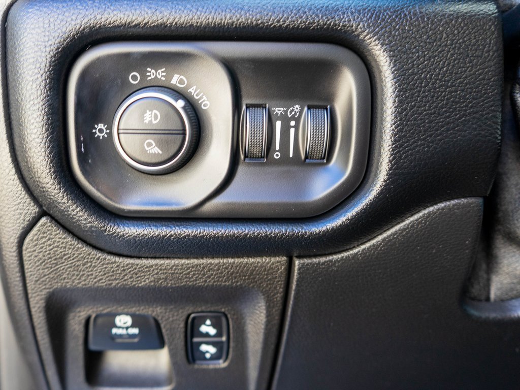 Used 2019 RAM 1500 Laramie image 19