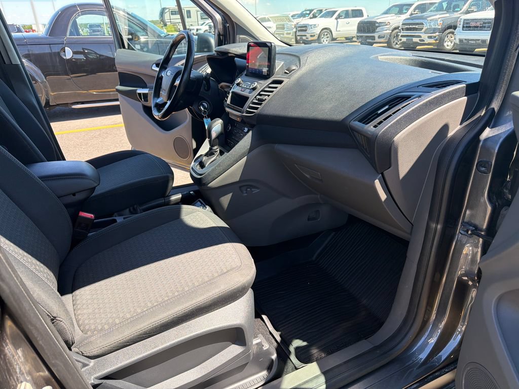 Used 2022 Ford Transit Connect XLT w/ Trailer Tow Package FWD image 18