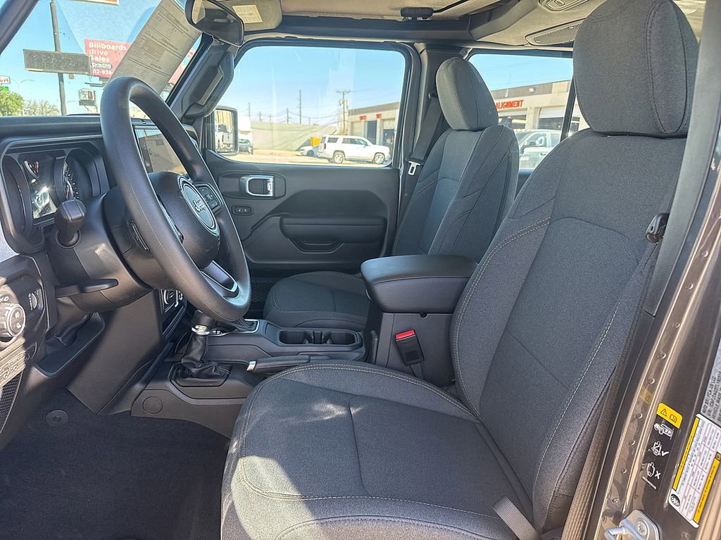 New 2026 Jeep Gladiator Sport AWD/4WD image 15