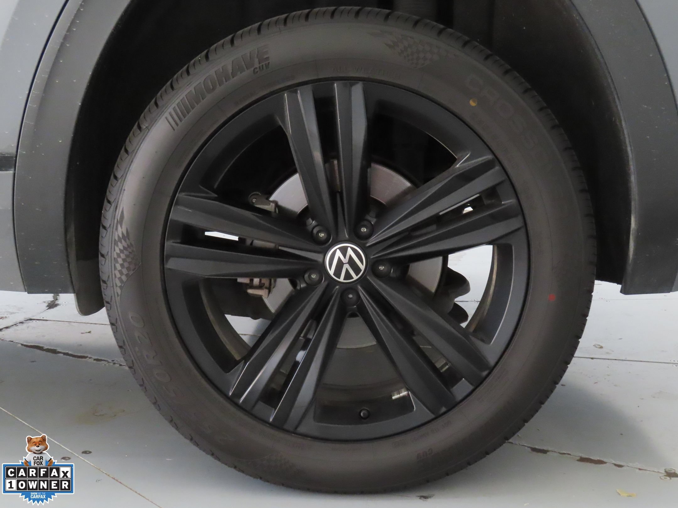 Used 2022 Volkswagen Atlas Cross Sport SEL R-Line AWD/4WD image 30