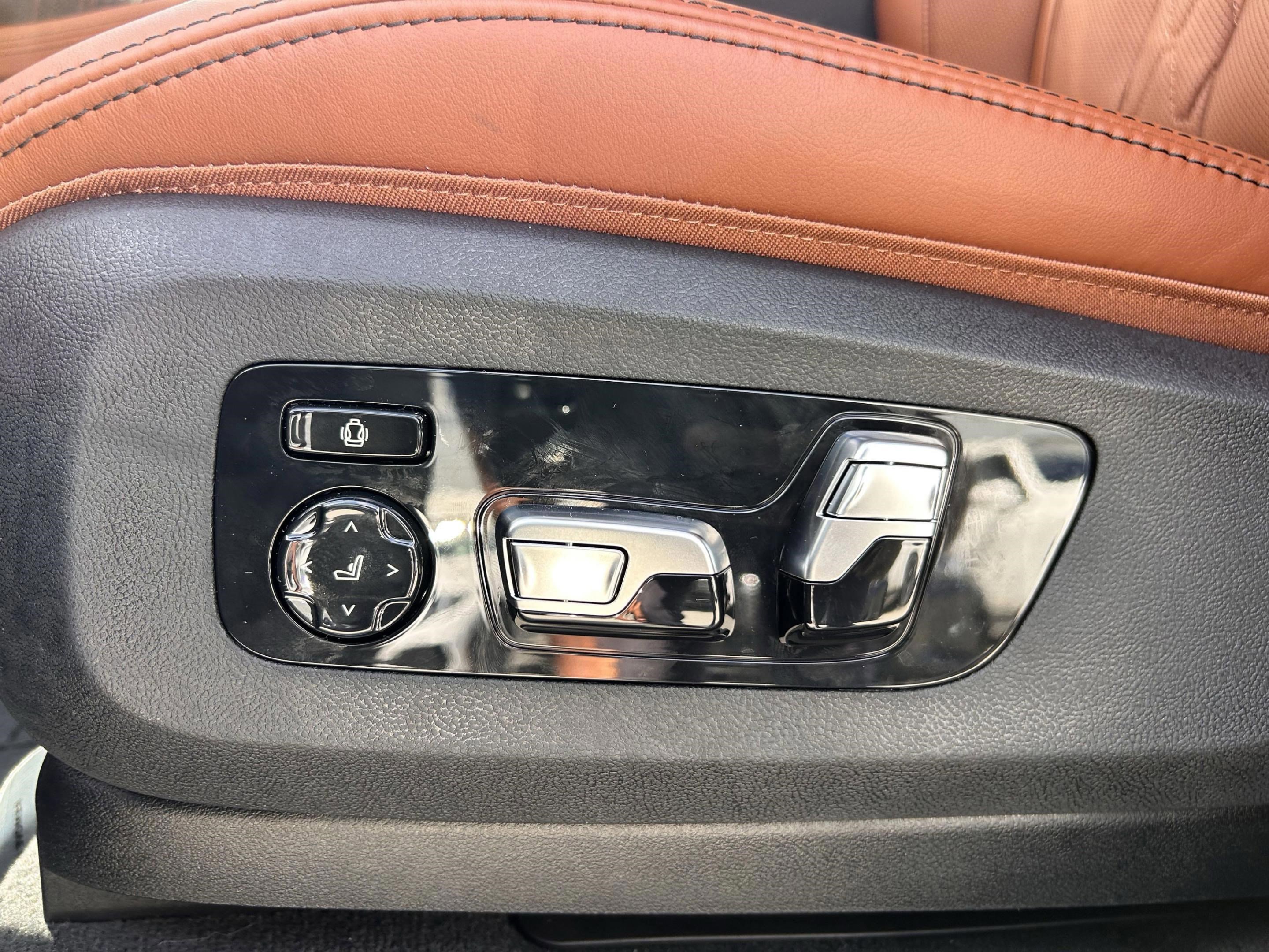 Used 2026 BMW X7 M60i image 20