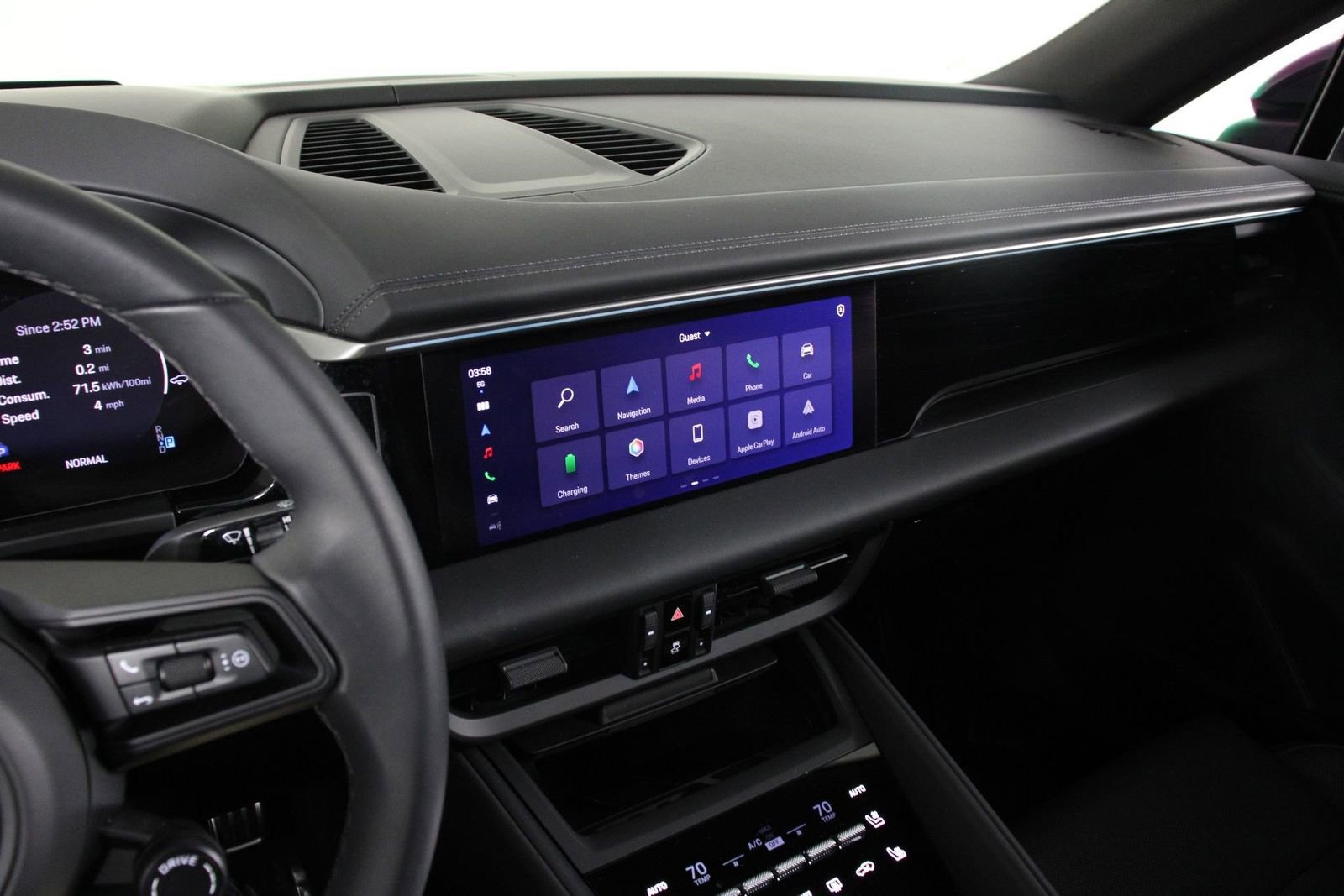 Certified 2025 Porsche Macan 4S Electric image 13