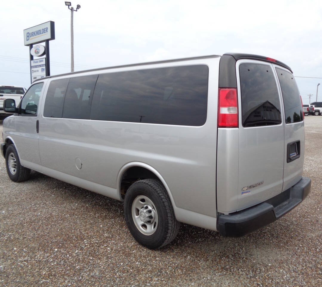 Used 2019 Chevrolet Express 3500 LS RWD image 7