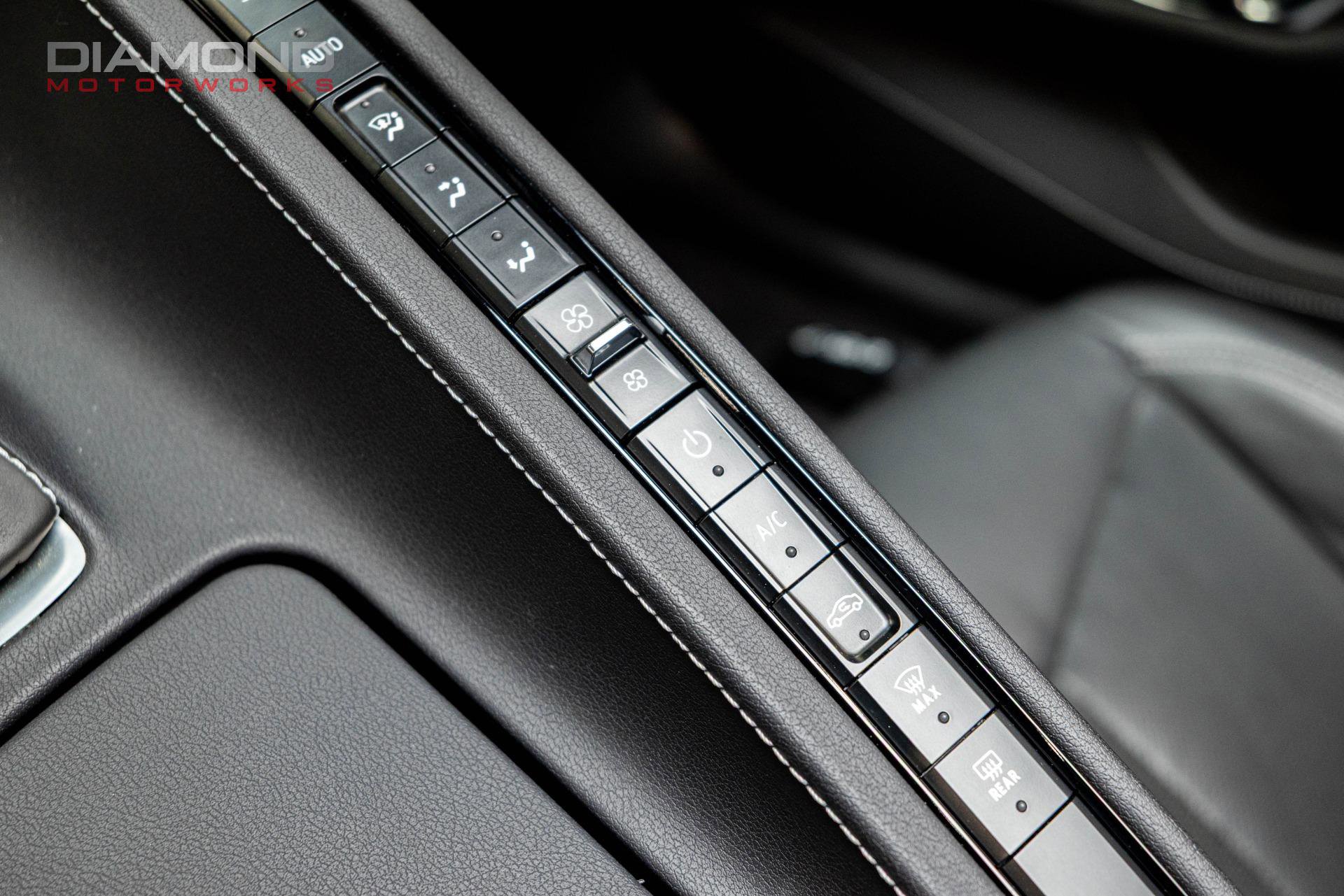 Used 2022 Chevrolet Corvette Stingray Coupe w/ Z51 Performance Package RWD image 96