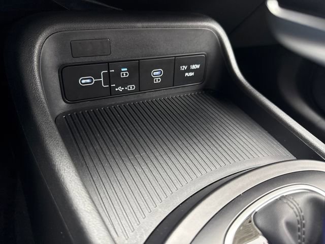 Certified 2025 Hyundai Kona SE image 30