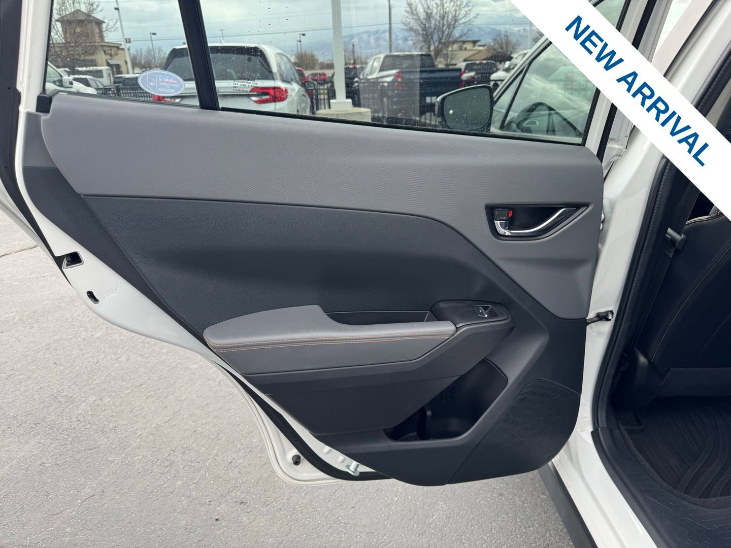 Used 2024 Subaru Crosstrek 2.5i Limited w/ Crosstrek Mirror Package image 15