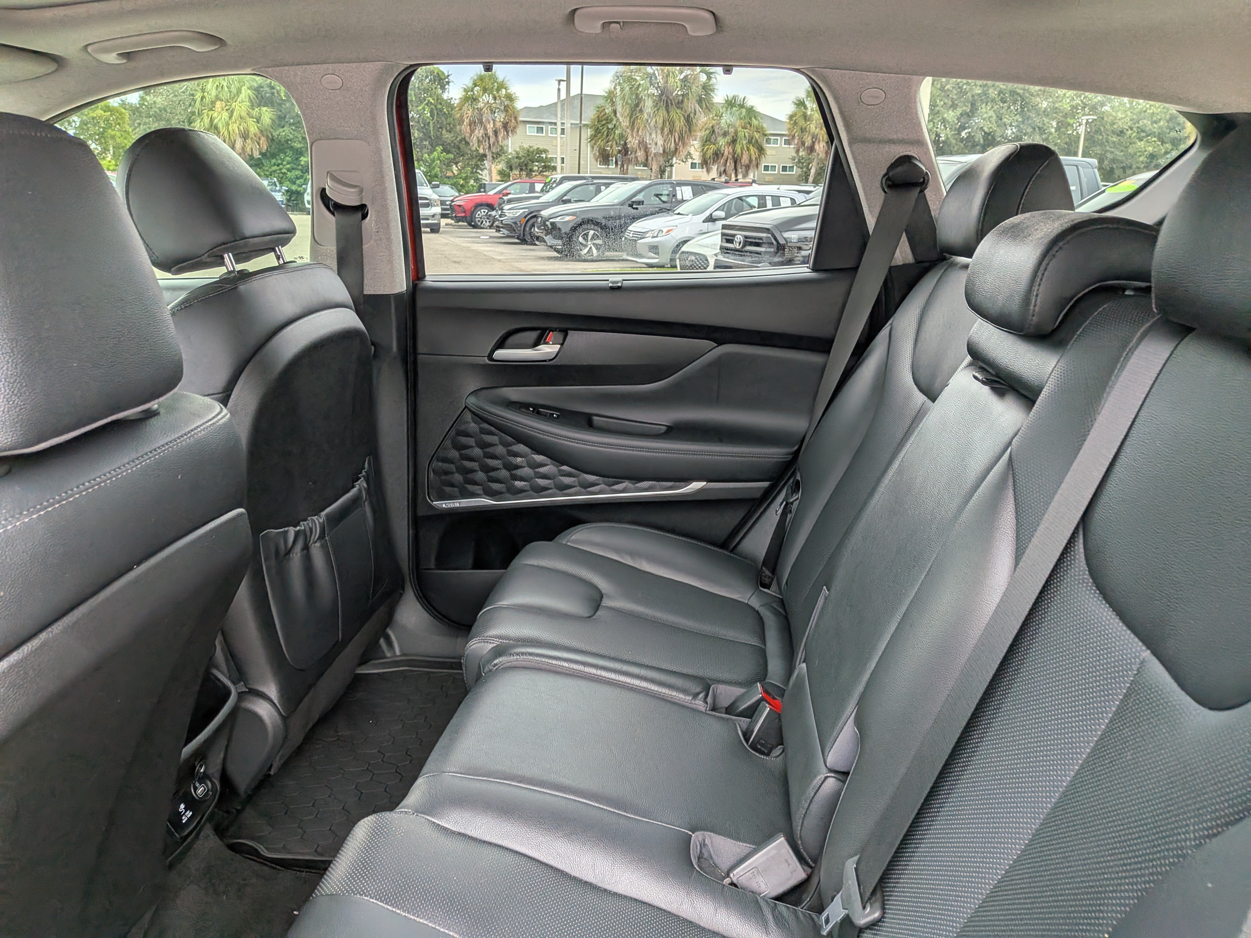 Used 2020 Hyundai Santa Fe Limited FWD image 15