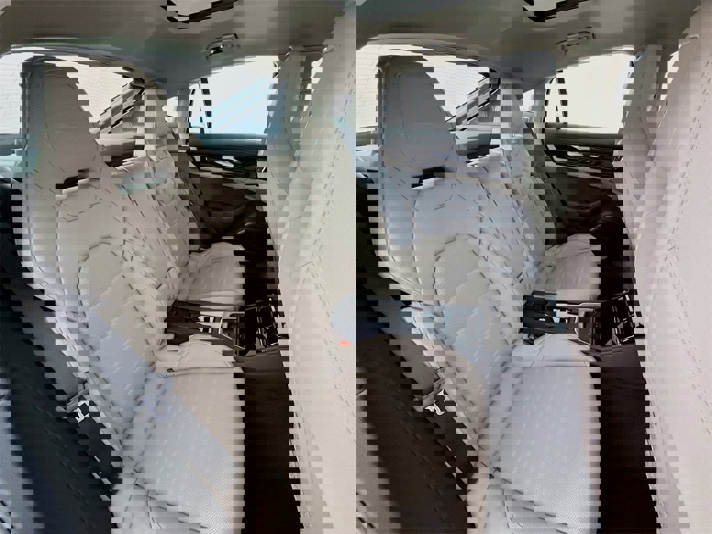 New 2026 Porsche Panamera 4 image 31