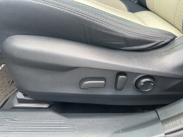 Used 2022 Subaru Outback Premium image 11