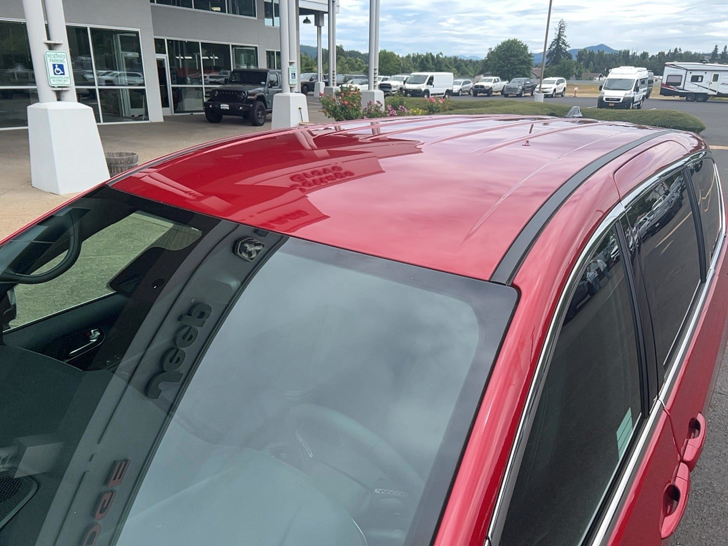 New 2027 Chrysler Pacifica Select FWD image 7