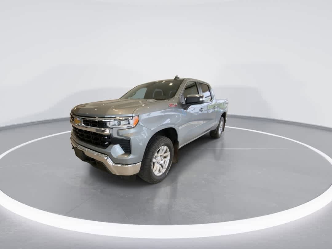 Used 2023 Chevrolet Silverado 1500 LT AWD/4WD image 4