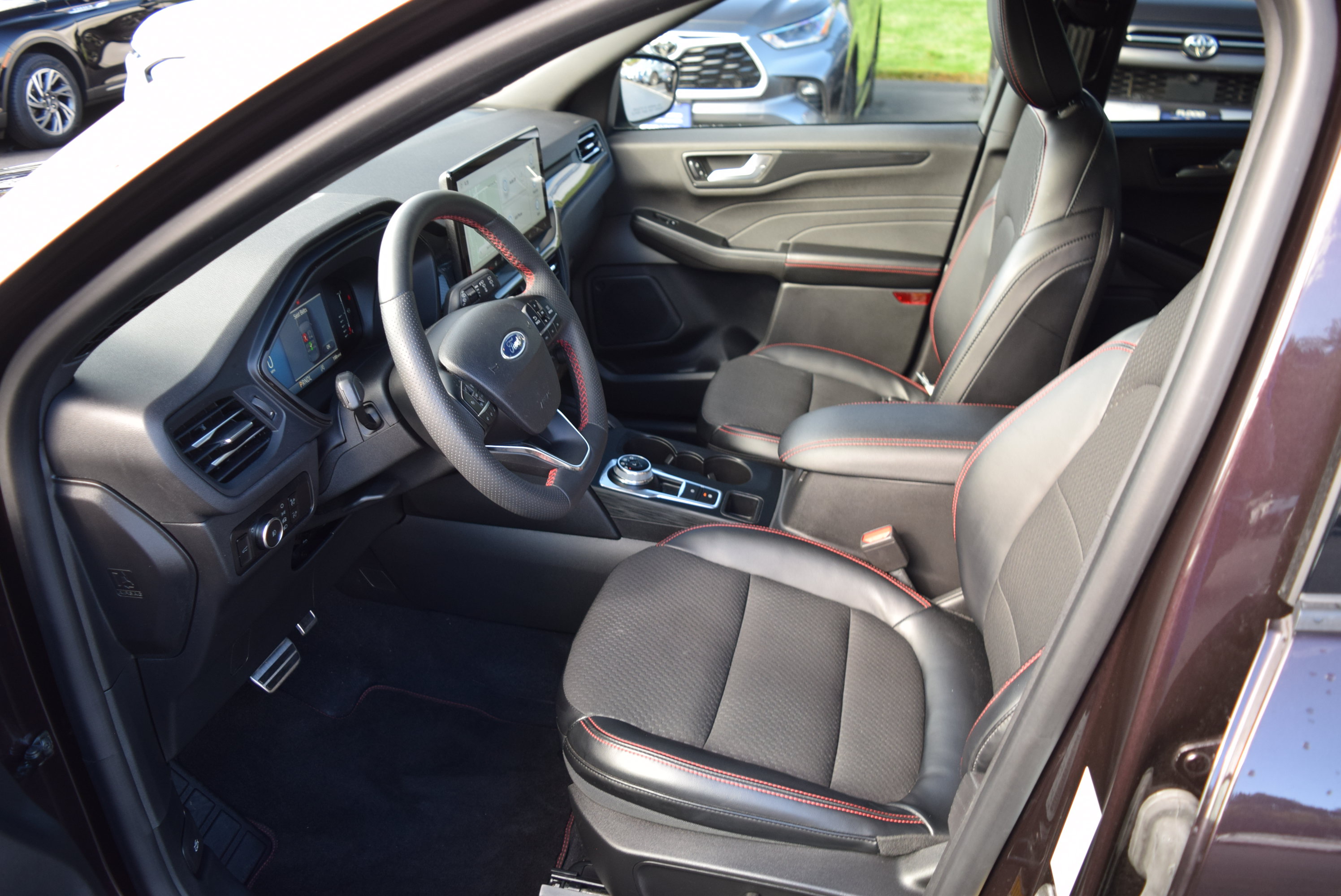 Used 2023 Ford Escape ST-Line Select w/ Tech Pack #1 AWD/4WD image 10