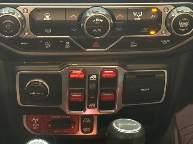 Used 2020 Jeep Gladiator Rubicon AWD/4WD image 18