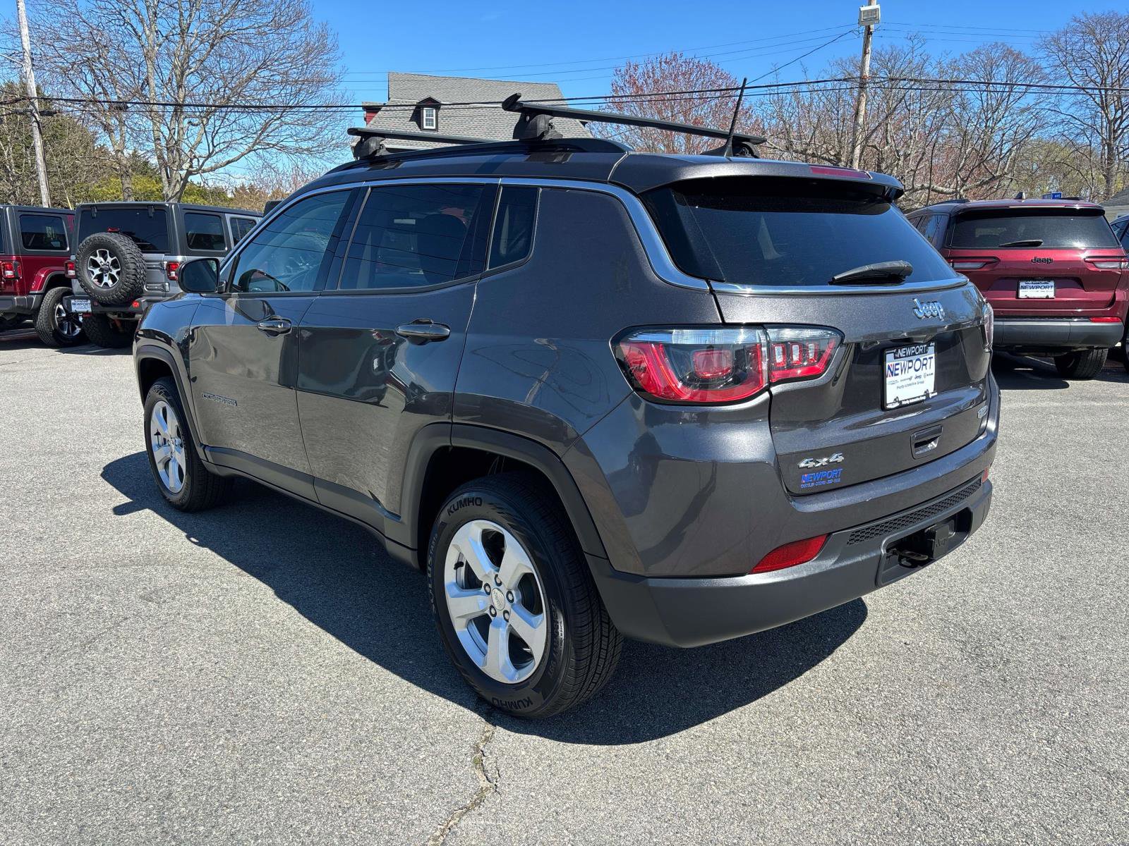 Used 2020 Jeep Compass Latitude w/ Cold Weather Group AWD/4WD image 5