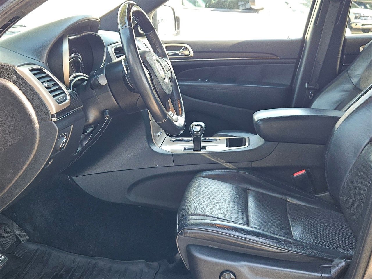 Used 2015 Jeep Grand Cherokee Summit image 18