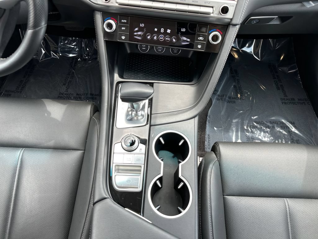 Used 2025 Genesis G70 2.5T AWD/4WD image 11