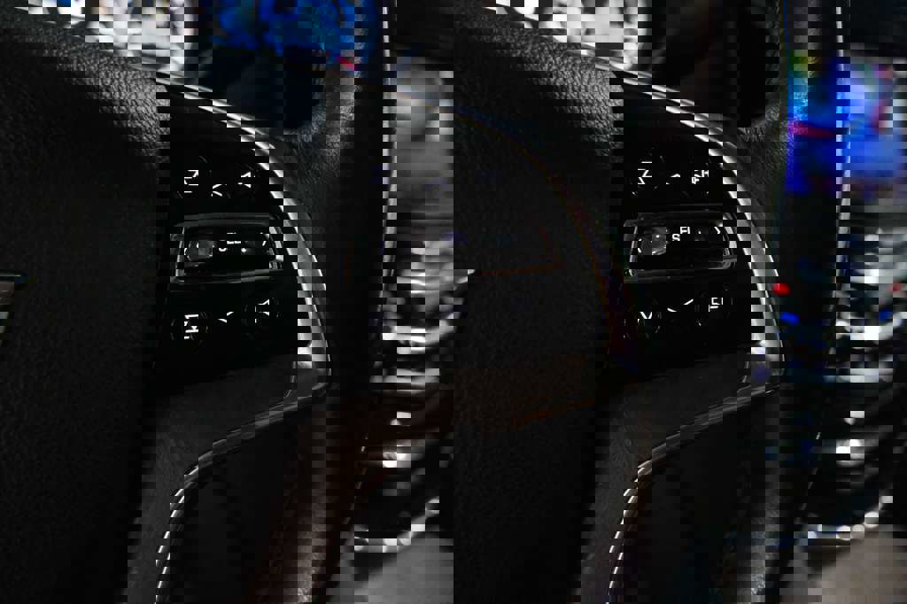 Used 2015 Cadillac Escalade ESV Premium image 43