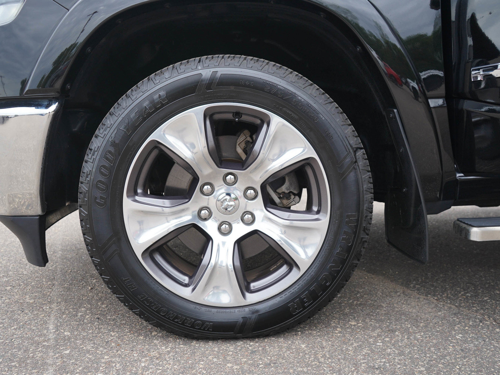 Used 2021 RAM 1500 Laramie AWD/4WD image 30