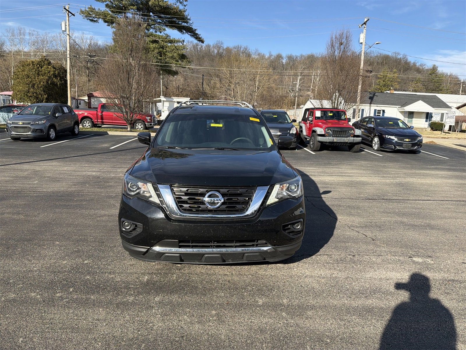 Used 2020 Nissan Pathfinder S image 3