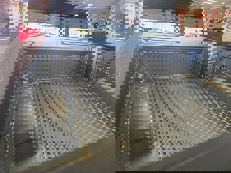 Used 2025 Chevrolet Silverado 1500 LT image 33