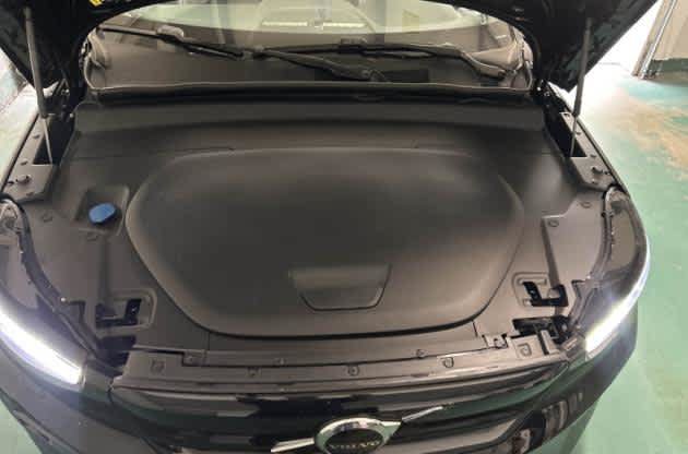 Used 2023 Volvo XC40 Recharge Ultimate w/ Protection Package Premier AWD/4WD image 8