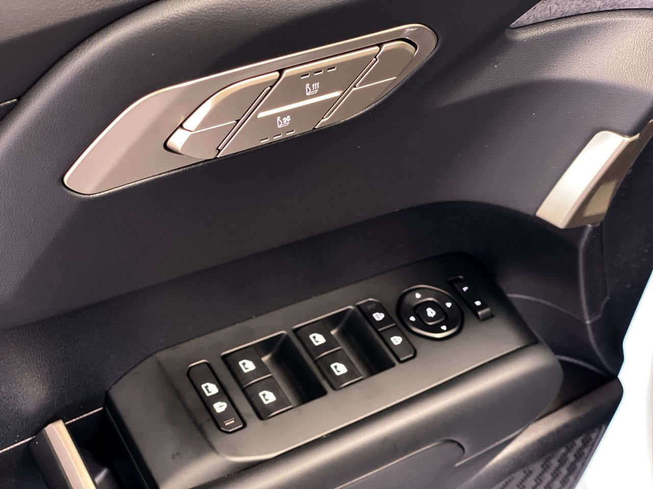 New 2027 Kia Telluride EX w/ Towing Package FWD image 18
