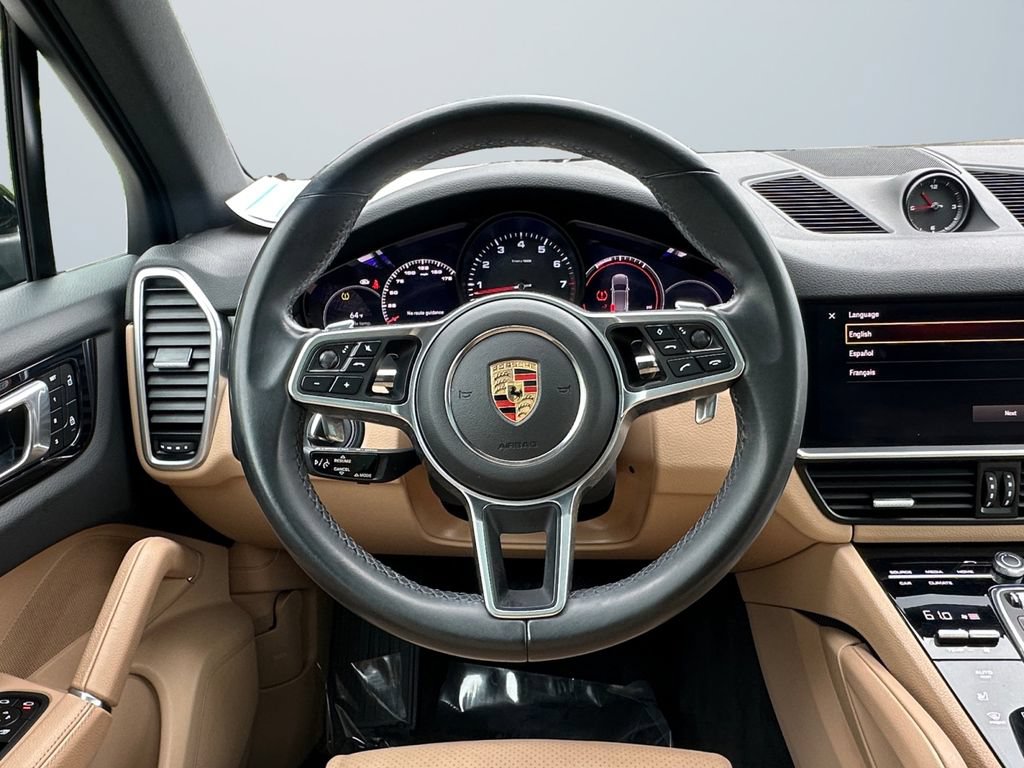 Used 2023 Porsche Cayenne AWD/4WD image 12