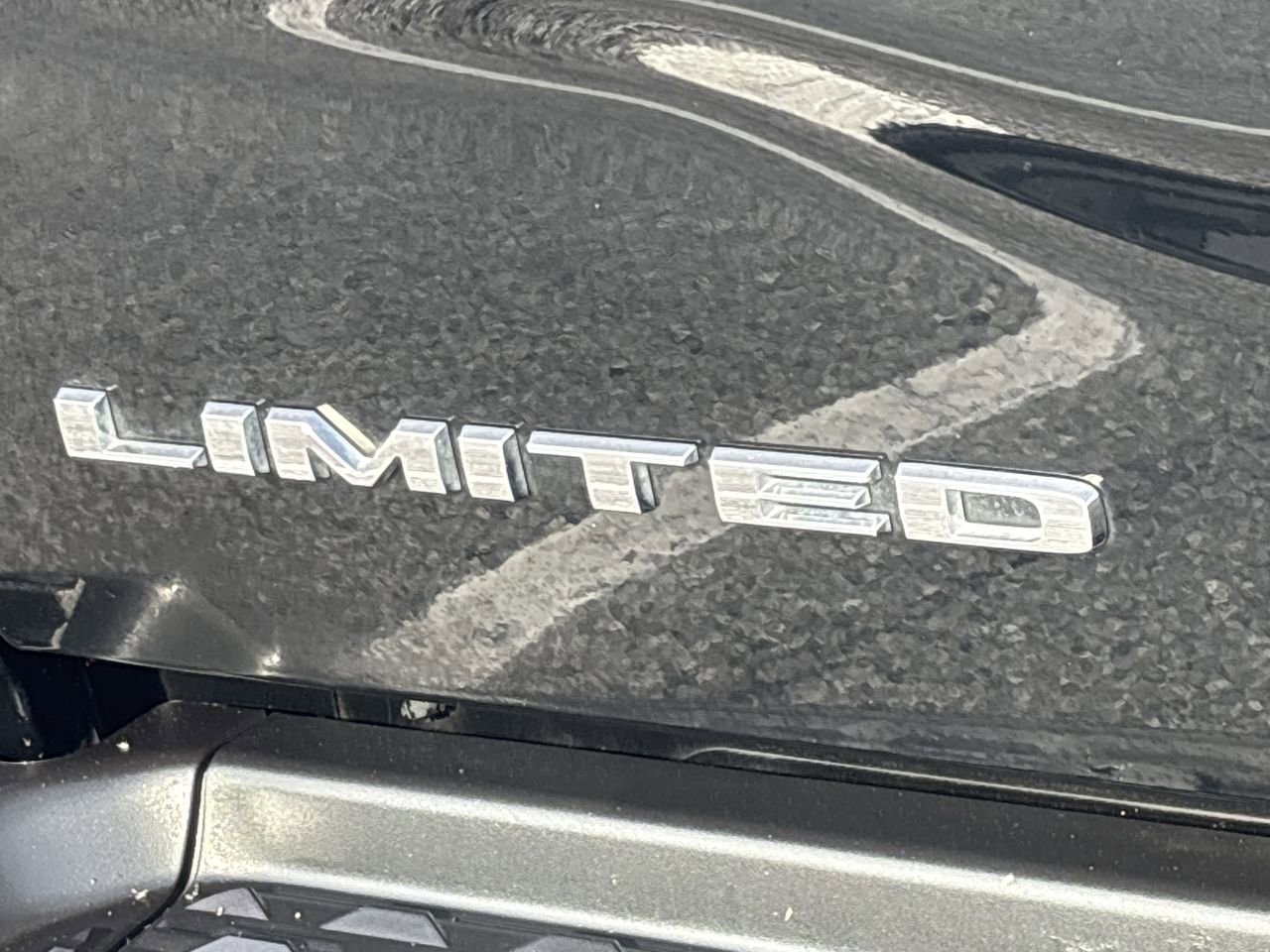 Used 2022 RAM 3500 Limited image 8