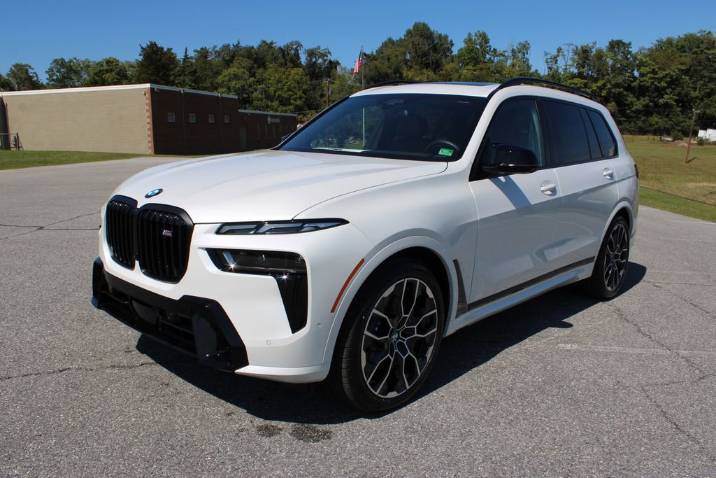 New 2026 BMW X7 M60i image 4