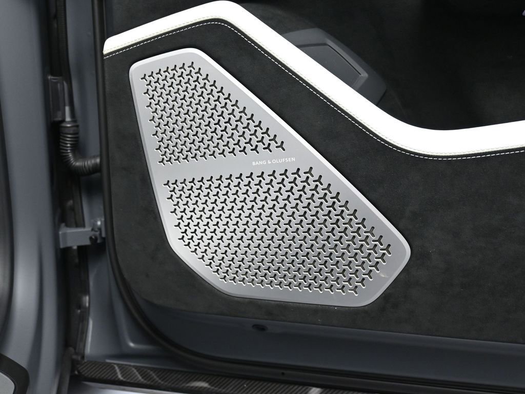 Used 2024 Lamborghini Urus Performante image 32