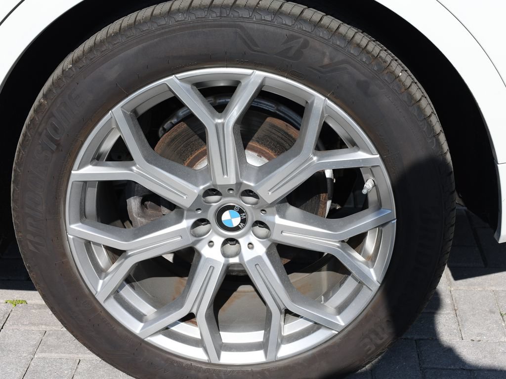 Used 2022 BMW X7 xDrive40i w/ Executive Package AWD/4WD image 53