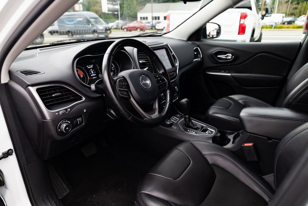 Used 2020 Jeep Cherokee Latitude w/ Quick Order Package 26F North image 20