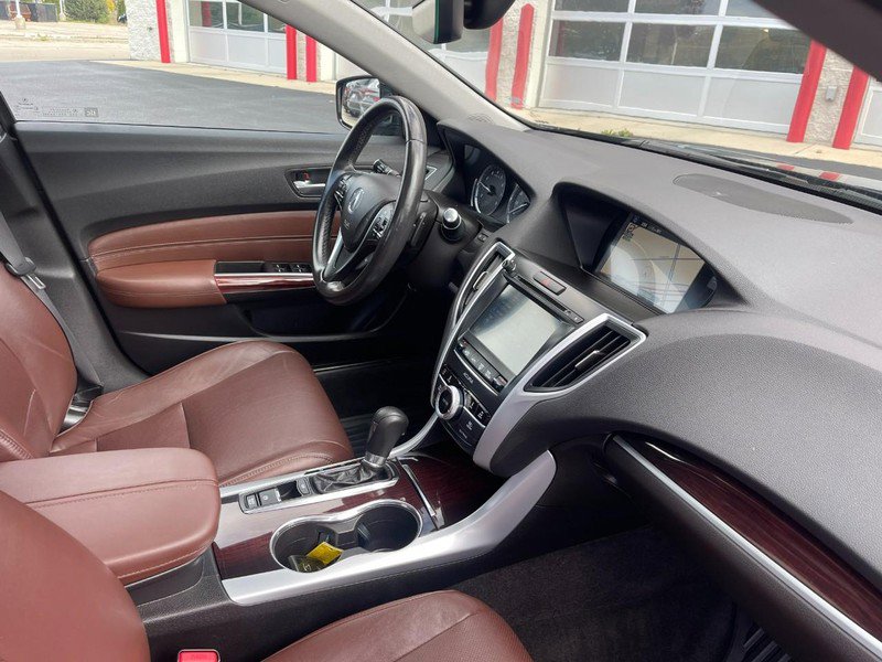 Used 2016 Acura TLX w/ Technology Package image 9