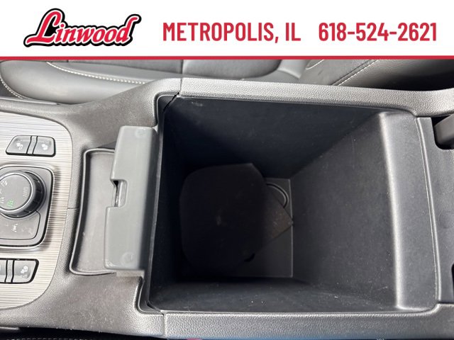 Used 2023 GMC Acadia SLT image 27