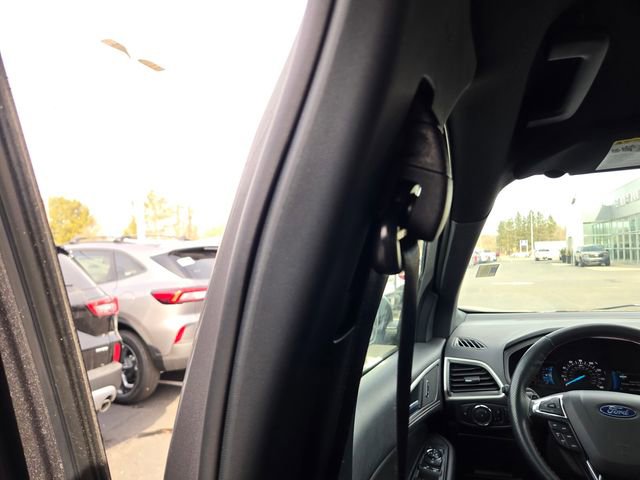 Used 2024 Ford Edge ST-Line w/ Class II Trailer Tow Package image 32