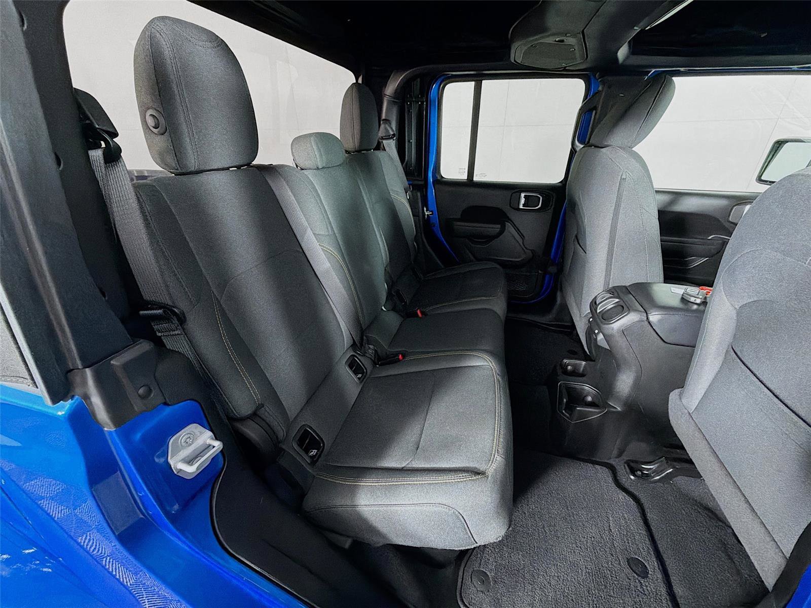 Used 2024 Jeep Gladiator Sport image 25