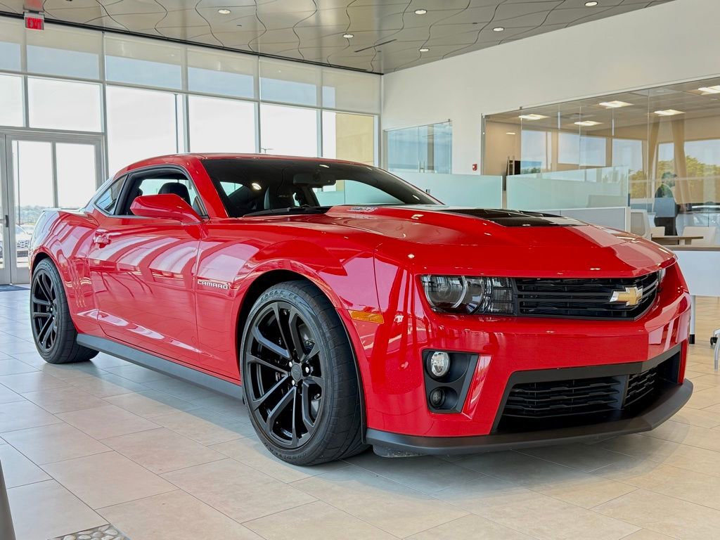 Used 2012 Chevrolet Camaro ZL1 RWD image 3