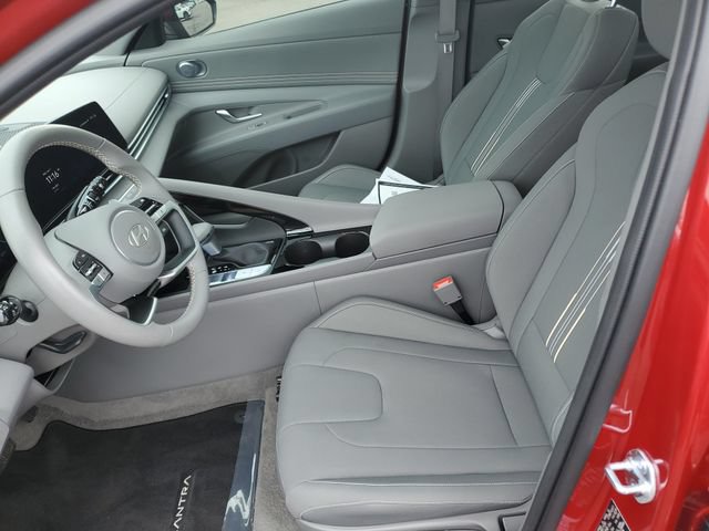 Certified 2025 Hyundai Elantra SEL FWD image 16