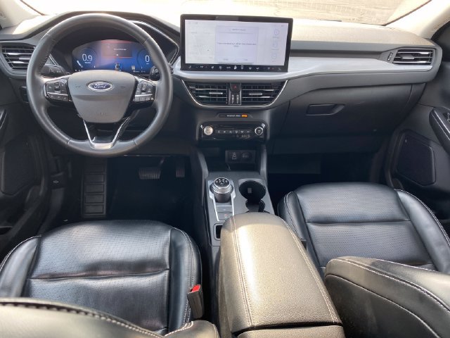 Used 2024 Ford Escape Platinum AWD/4WD image 5