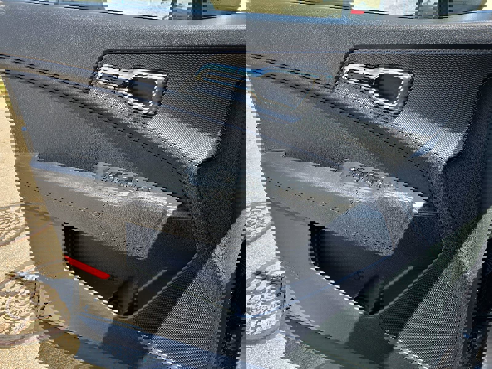 Used 2025 Kia Sportage LX image 26