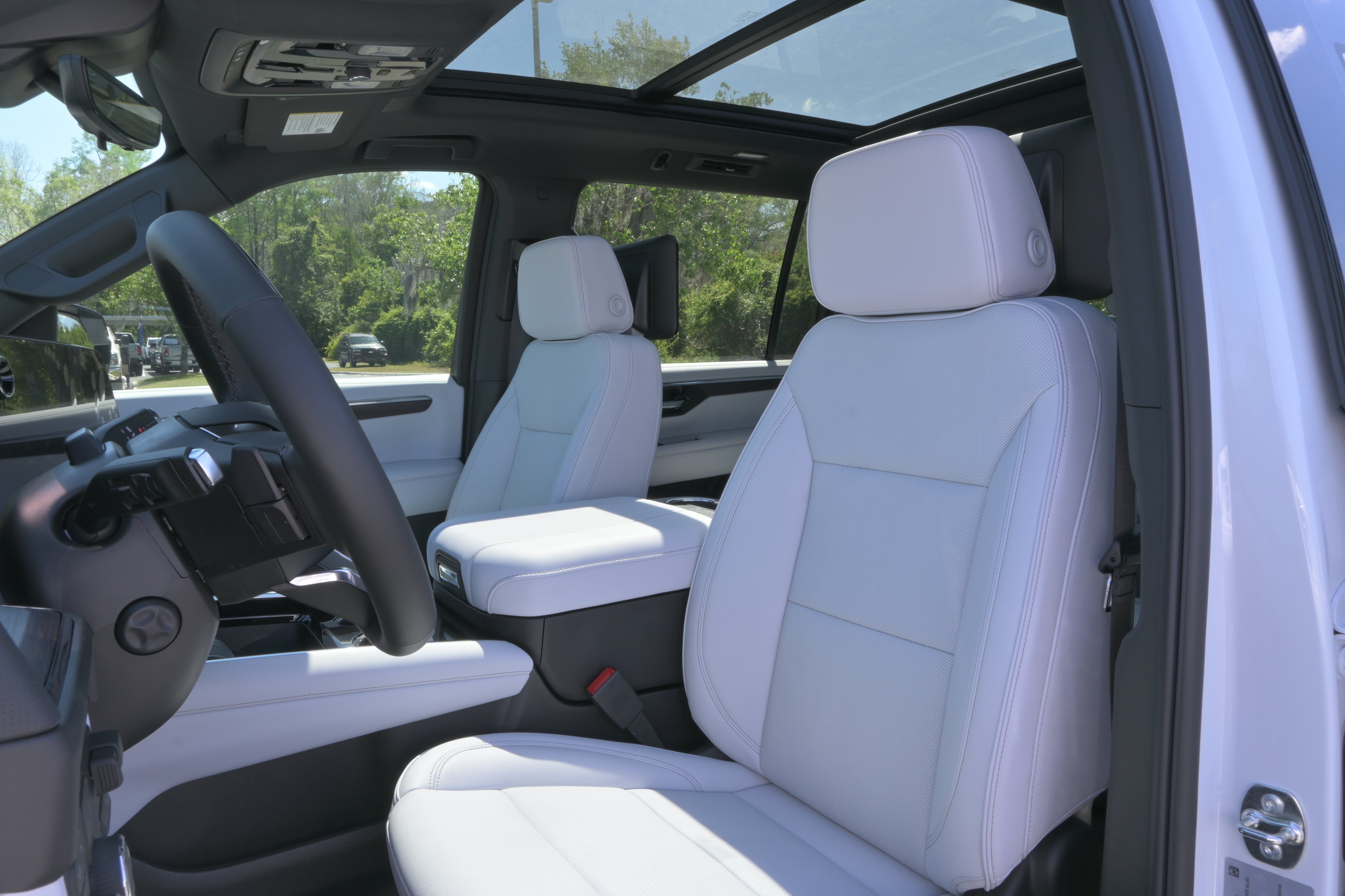 New 2026 Chevrolet Suburban Premier AWD/4WD image 10
