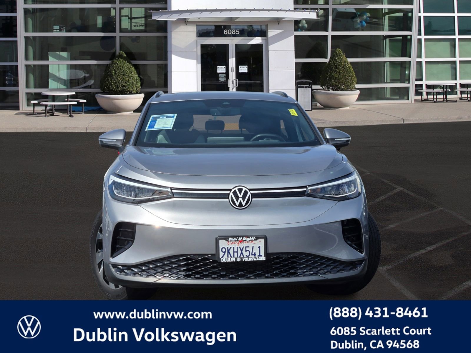 Used 2023 Volkswagen ID.4 Pro image 2