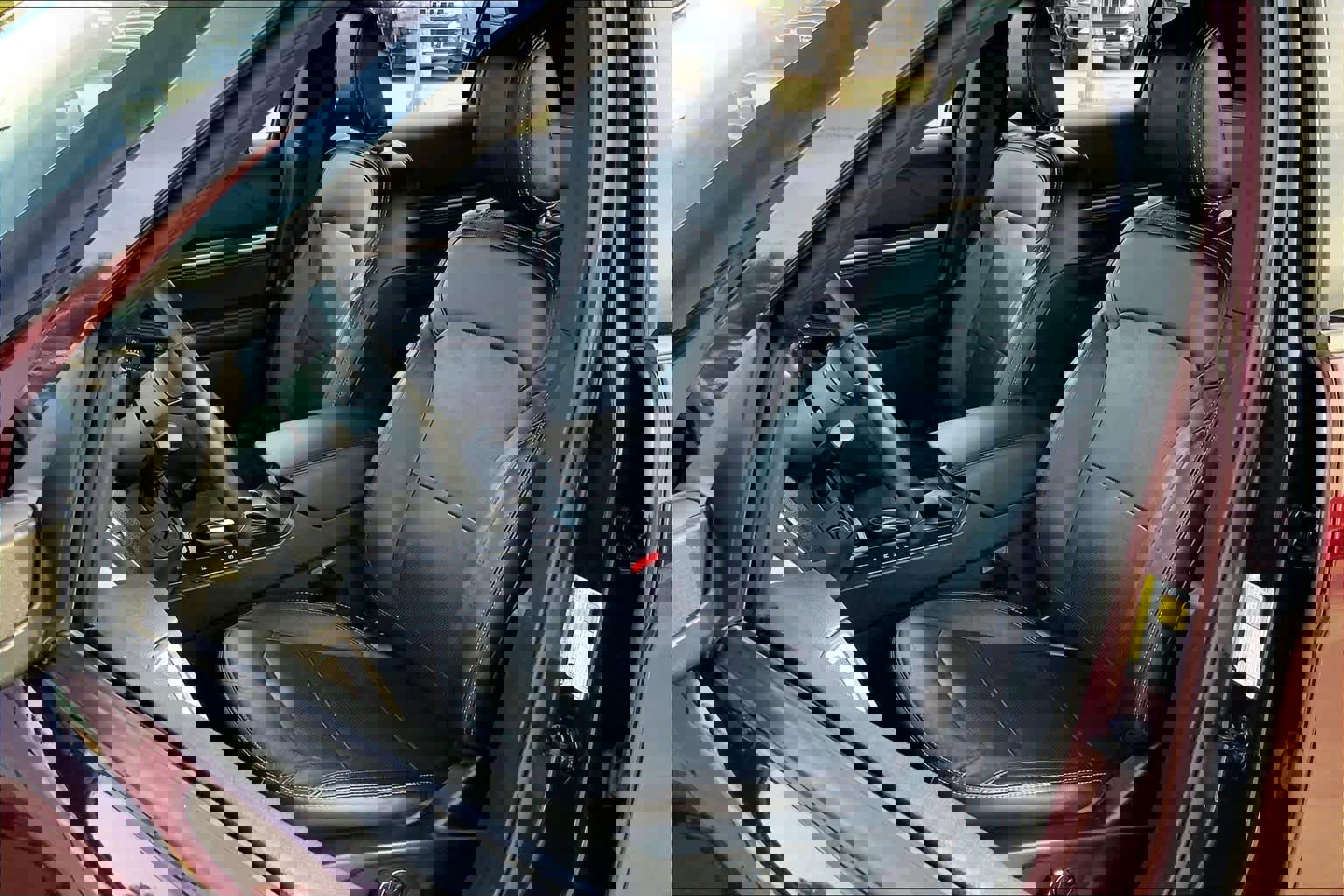 Used 2018 Ford Explorer Limited w/ Equipment Group 301A image 7