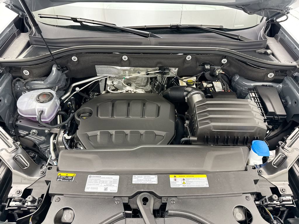 New 2026 Volkswagen Atlas Cross Sport SEL R-Line AWD/4WD image 28