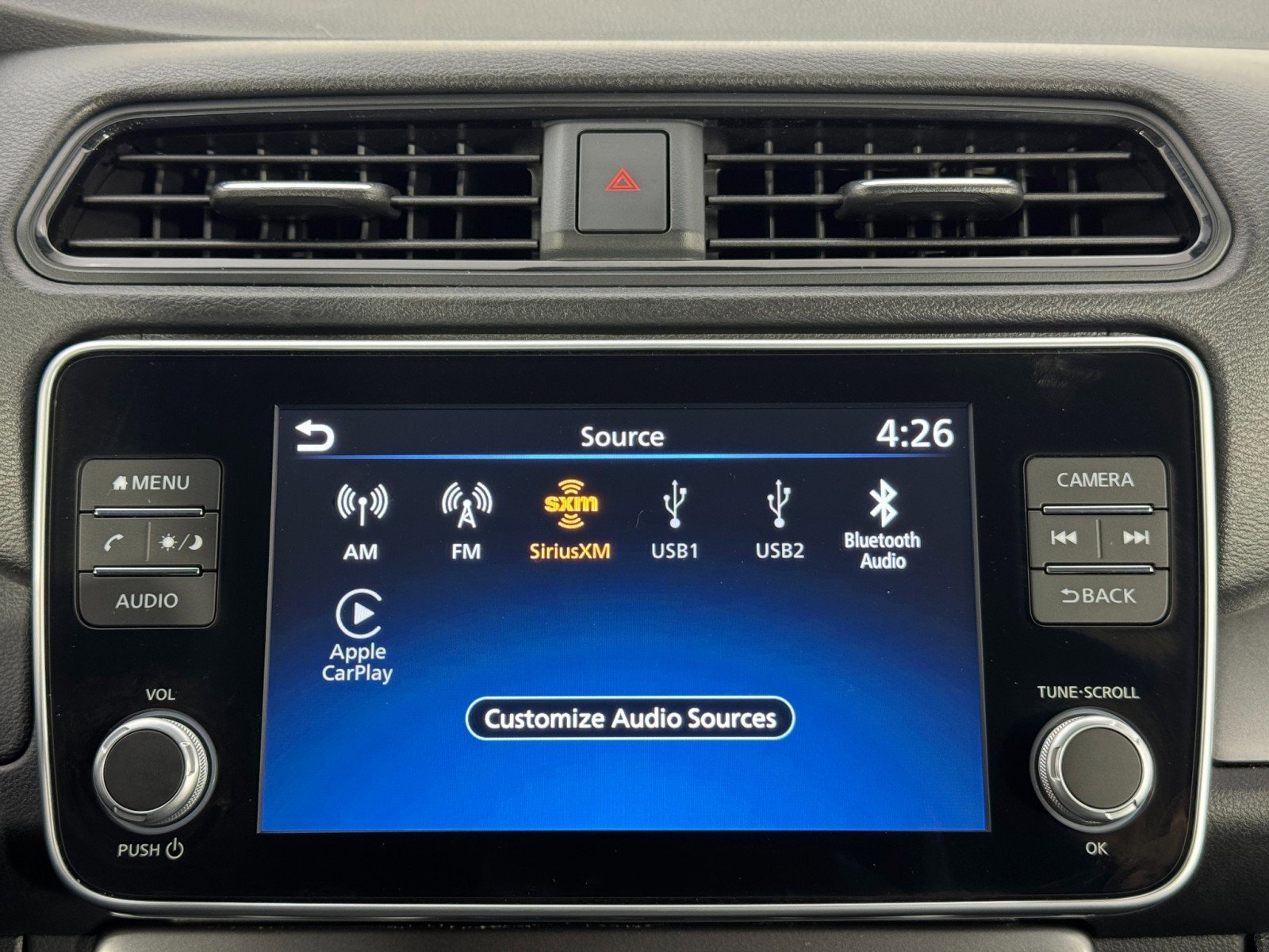 Used 2025 Nissan Leaf S image 22