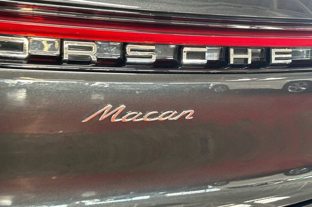 Used 2021 Porsche Macan image 36