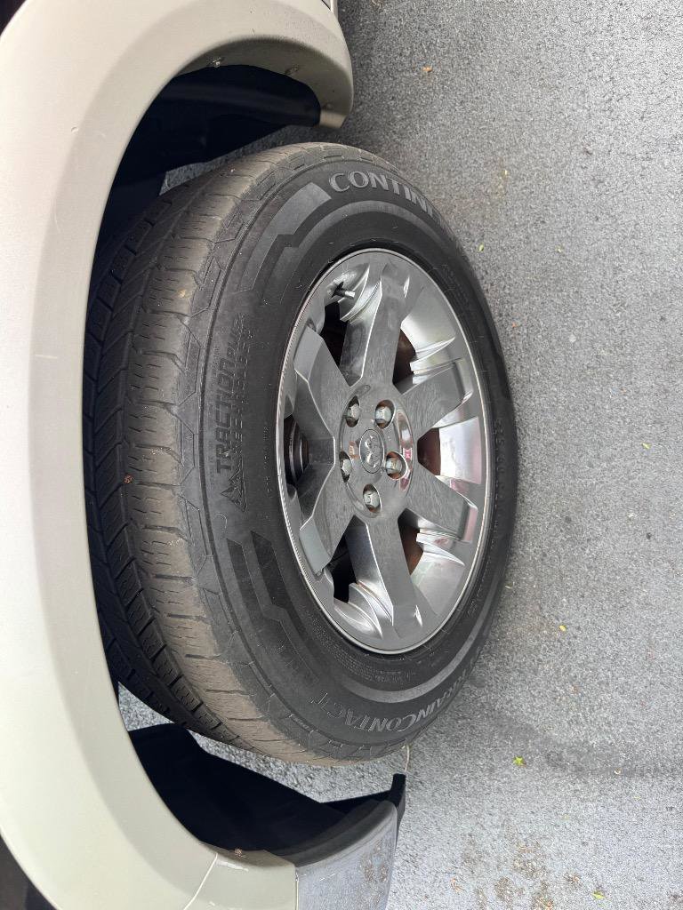 Used 2010 Dodge Ram 1500 Truck Laramie RWD image 10