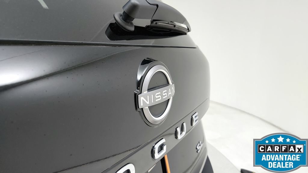 Used 2023 Nissan Rogue SL w/ SL Premium Package FWD image 16