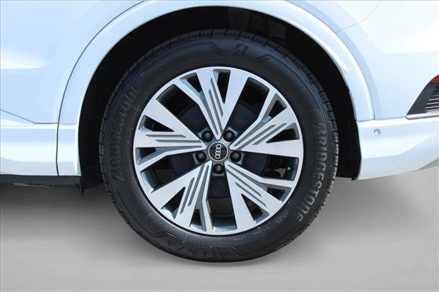 Used 2023 Audi Q4 e-tron Premium Plus w/ Premium Plus RWD image 14