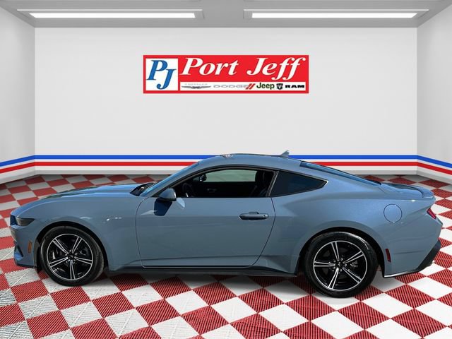 Used 2025 Ford Mustang Premium RWD image 6